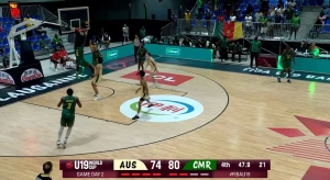 კამერუნელმა კალათბურთელმა ბურთი საკუთარ კალათში ჩატენა