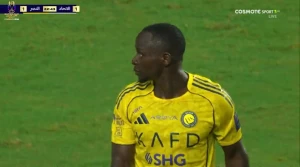 მანეს უხეში თამაში და გაძევება საუდის არაბეთის სუპერ თასზე