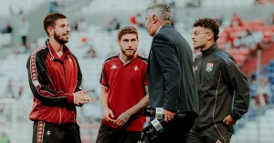 'ამაყი ვარ, რომ ლიგა 1-ში გხედავთ, ძმებო' - მიქაუტაძე მეცთან თამაშს გამოეხმაურა