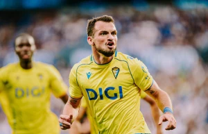 "როგორც იქნა, ნამდვილი მტაცებელი და გოლების მანქანა დავიმატეთ" - კადისის ფანები ტაბატაძეზე