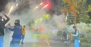 გალათასარაის ფანები ლივერპულელებს დაძინების საშუალებას არ აძლევდნენ