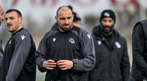 შავი ლომი სამხრეთ აფრიკულ ტურნეზე მიემგზავრება