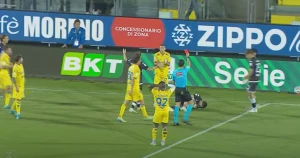 გიორგი კვერნაძემ ჩეზენასთან მატჩში წითელი ბარათი მიიღო