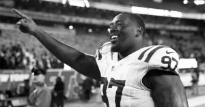 39 წლის ასაკში, ჯონ ჯონსის ძმა, არტურ ჯონსი გარდაიცვალა