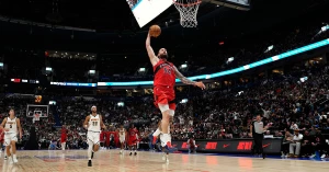 სანდრო მამუკელაშვილმა ტორონტოში პირველად ითამაშა და დენვერს 15 ქულა ჩაუგდო