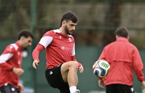 კვარაცხელია: ,,პსჟ ძალიან დამეხმარა, რომ ამ შეკრებისთვის ასი პროცენტით მზად ვყოფილიყავი“