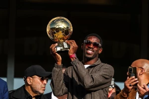 L'Équipe: "ოქროს ბურთის მოგების შემდეგ, დემბელემ ხელფასის გაზრდა მოითხოვა..."