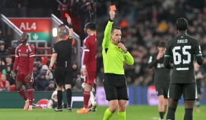 ამარა ნალომ ლივერპულის შემადგენლობაში 2-ჯერ ითამაშა და ორივე მატჩში გააძევეს