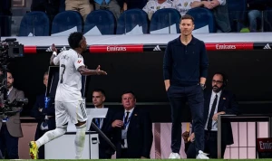 ვინისიუს ჟუნიორი და ჩაბი ალონსო შერიგდნენ