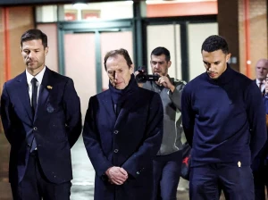 "ყოველთვის გვემახსოვრები" - ტრენტმა და ხაბი ალონსომ ენფილდზე ჟოტას მემორიალი მოინახულეს