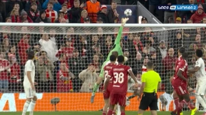 ტიბო კურტუამ ზედიზედ 2 ურთულესი ბურთი მოიგერია