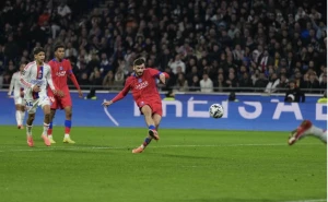 "როგორც იქნა, კვარაცხელიამ ლიგა 1-ში გაიტანა" - რას წერს Tribuna ქართველ ვარსკვლავზე