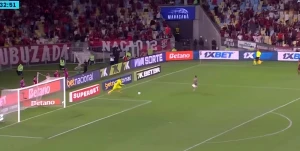 ფლამენგოს მეკარის უხეში შეცდომა ფლუმინენსესთან მატჩში