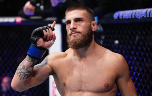 ბეკზატ ალმახანი VS ალექსანდრე თოფურია (სრული ბრძოლა)