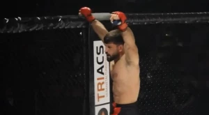 ბექა ღვინიაშვილმა პირველივე პროფესიონალური ბრძოლა ტექნიკური ნოკაუტით მოიგო