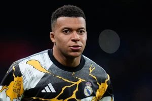 სიტისთან მბაპეს თამაში საეჭვოა - კილიანმა მატჩისწინა ვარჯიში გამოტოვა