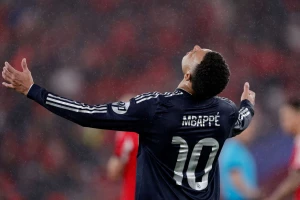 კილიან მბაპე: "სირცხვილია, გოლს რომ მეკარე გიტანს - დავიმსახურეთ 8 გუნდში ვერ მოხვედრა"