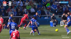 ჯენე დაკონამის საშინელი უხეშობა და გაძევება სევილიასთან მატჩში