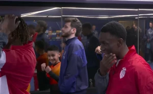 როცა მოედანზე კვარასთან ერთად გადიხარ | პატარა ბიჭის რეაქცია