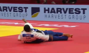 ლუკა გადელიამ შეხვედრის დასრულებამდე 8 წამით ადრე იმარჯვა და 1/4-ფინალში გავიდა