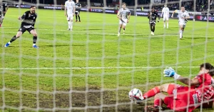 კიტეიშვილმა შტურმი წაგებისგან იხსნა - ქართველმა დუბლი შეასრულა