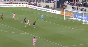 ლიონელ მესის გოლი დისი იუნაიტედის კარში