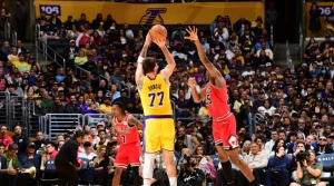 დონჩიჩის სუპერ მატჩი | ლეიკერსმა ჩიკაგო ბულსი დაამარცხა