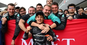 კიმი ანტონელიმ ზედიზედ მეორე რბოლა მოიგო და რეიტინგის ლიდერი გახდა