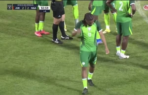 კარატეს ილეთები და წითელი ბარათი | ალექს ივობი მოედნიდან გააძევეს