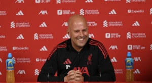 "პატივისცემის მიუხედავად, მესის ბარსელონა ამ პსჟ-ზე ათჯერ ძლიერი იყო" - არნე სლოტი