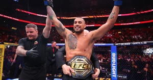 კარლოს ულბერგმა ჩემპიონის ქამარი წვეულებაზე დაკარგა