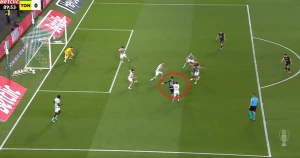 ქოჩორაშვილის მხრიდან თამაშის წესის დარღვევას პენალტი მოჰყვა